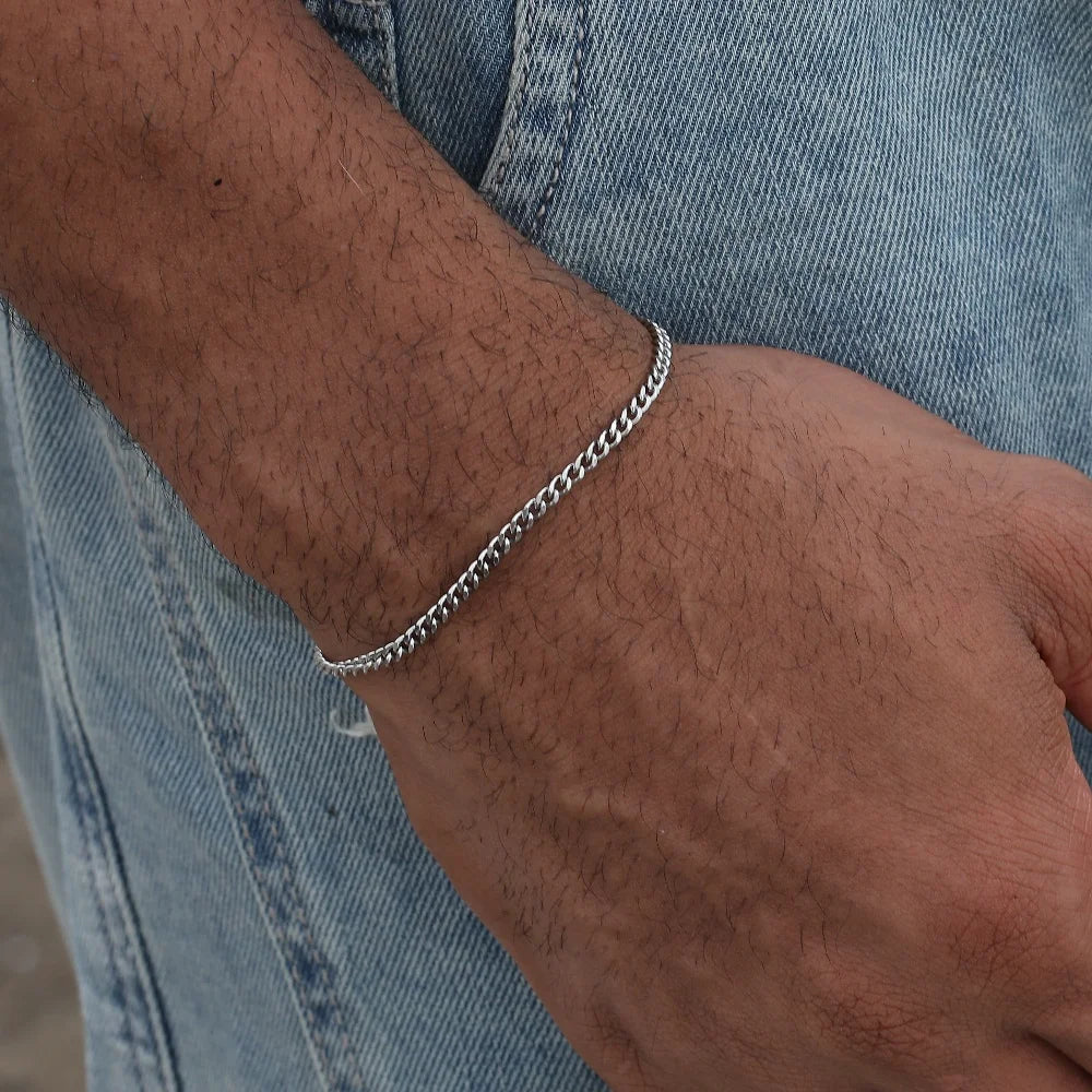 The Richmond Minimalist Cuban Cuff